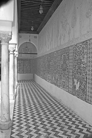 JKW_3434 pillars and mosaic